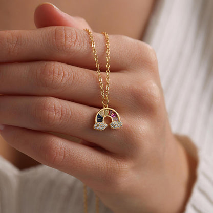 Dainty Rainbow Necklace | Støtt brystkreft