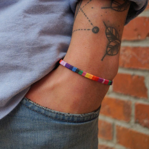 Colorful Small Beaded Bracelet | Støtt brystkreft